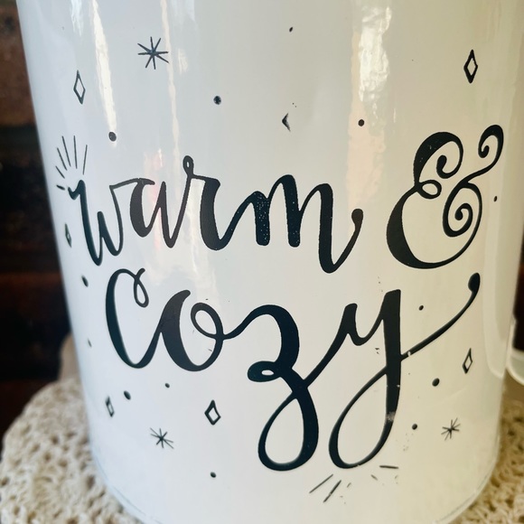 *Warm & Cozy Enamel Pot - Picture 3 of 11